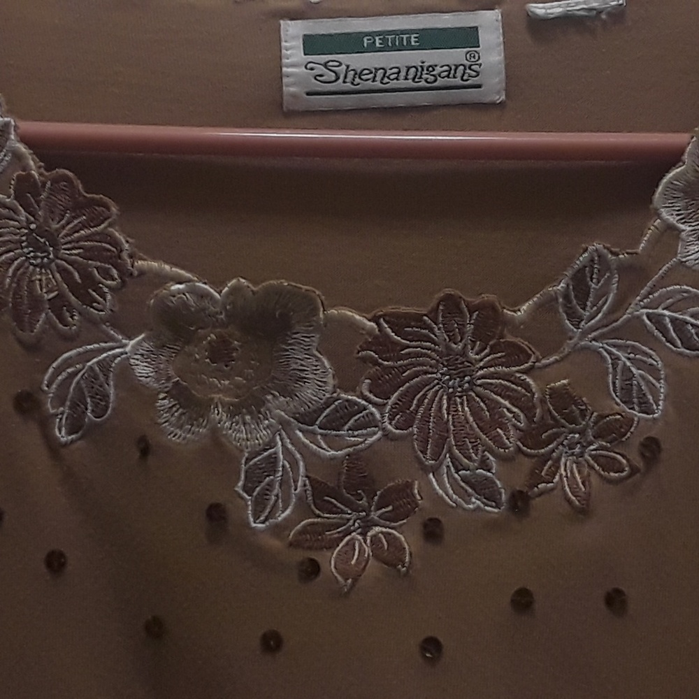 Shirt - Picture 2 of 2